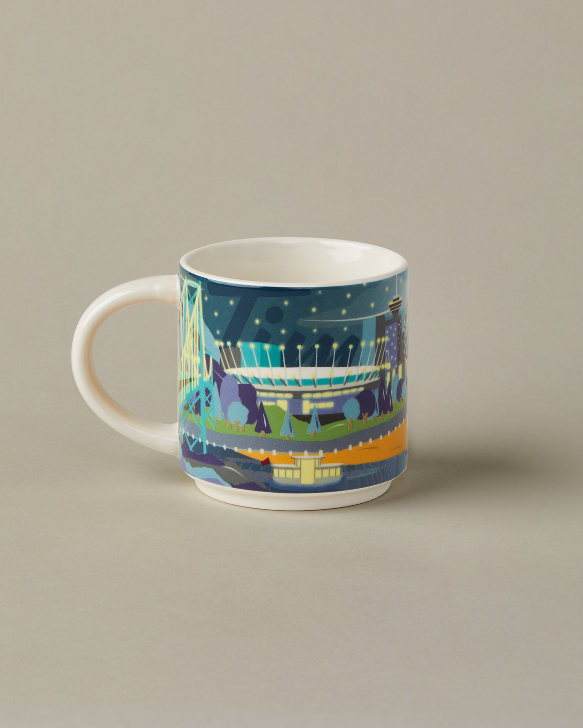 16oz ceramic Tim Hortons mug with Vancouver skyline design | Tasse Tim Hortons de 16 oz représentant l’horizon de Vancouver. - Image #2