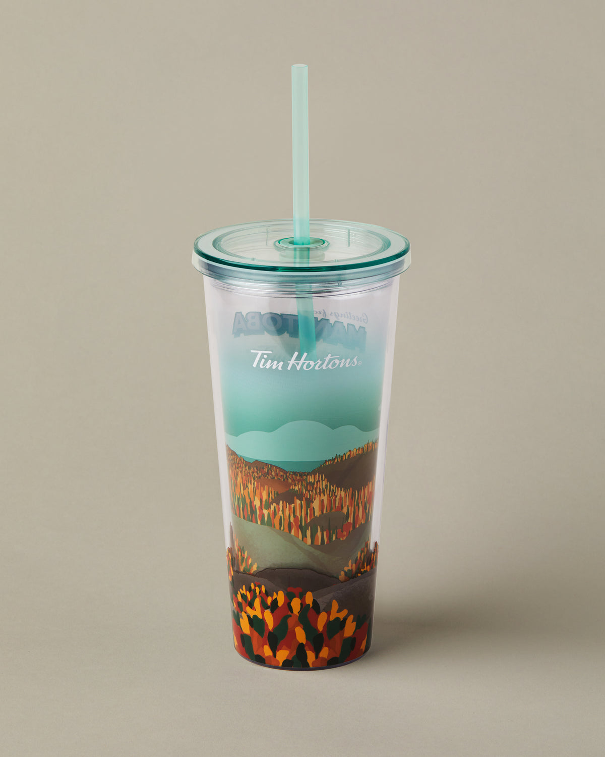 24oz Plastic Straw Tumbler with Canada design, for cold drinks | Gobelet de plastique de 24 oz avec paille représentant des paysages canadiens, pour les boissons froides. - Image #2