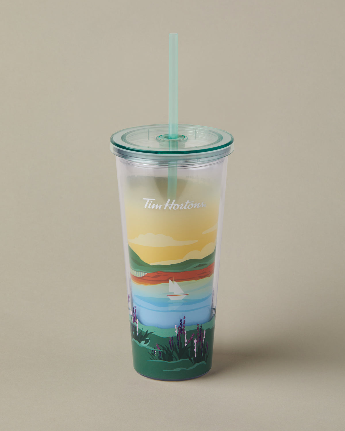 24oz Plastic Straw Tumbler with Canada design, for cold drinks | Gobelet de plastique de 24 oz avec paille représentant des paysages canadiens, pour les boissons froides. - Image #2