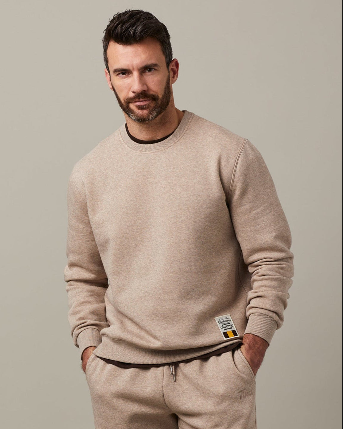 Tim Hortons Iced Capp® Unisex Retro Crewneck | Chandail ras-de-cou rétro unisexe cappuccino glacé de Tim Hortons - Image #1
