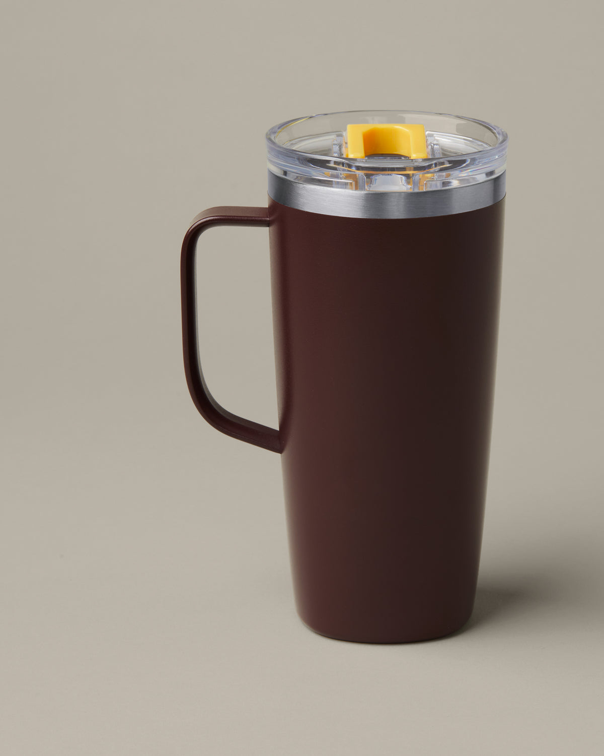 20oz stainless steel Tim Hortons travel mug, insulated design for hot and cold drinks | Tasse de voyage en acier inoxydable de 20 oz Tim Hortons avec logo rétro en anglais, conception isotherme pour boissons chaudes et froides. - Image #2