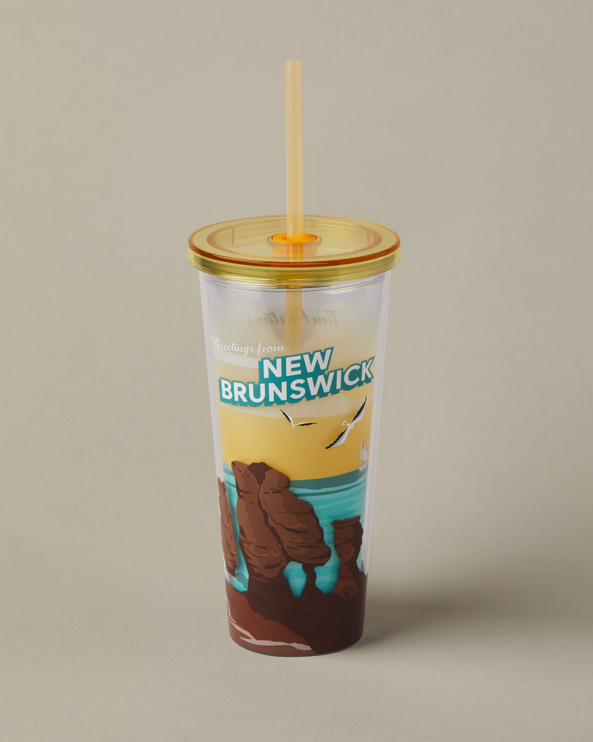 24oz Plastic Straw Tumbler with Canada design, for cold drinks | Gobelet de plastique de 24 oz avec paille représentant des paysages canadiens, pour les boissons froides. - Image #1