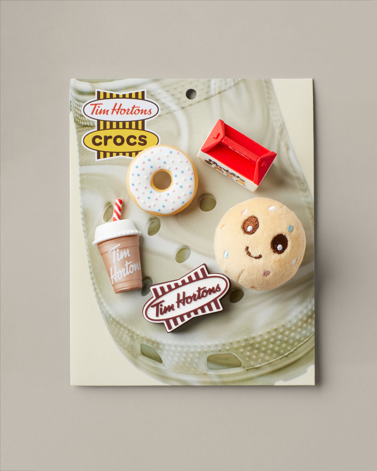 Tim Hortons set of 5 classic Tim Hortons jibbitz charms | Ensemble Tim Hortons de 5 Jibbitz Tim classiques - Image #1